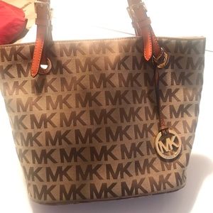 Michael Kors Tote bag.